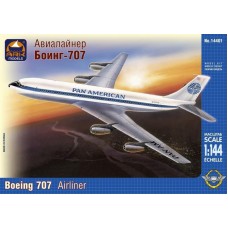 Авиалайнер Боинг - 707