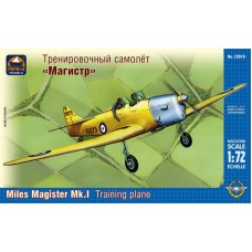 Навчально-тренувальний літак Magister Mk.I