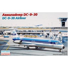 Авіалайнер DC-9-30