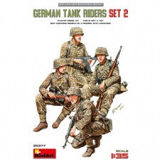 Німецькі солдати на броні (набір 2)
