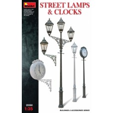 Вуличні ліхтарні стовпи з вуличним годинником