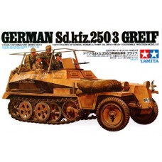 Німецький БТР Sd.Kfz.250 / 3 Greif (1:35)
